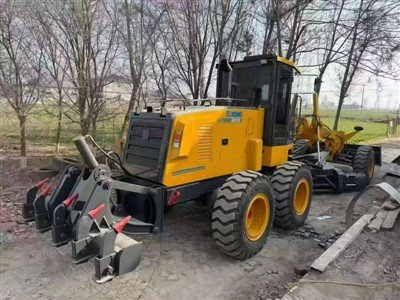 Motoniveladora XCMG GR2153